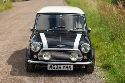 Lot 1995 Mini Cooper