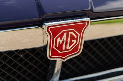 Lot 6 - 1974 MGB GT