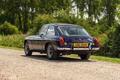 Lot 6 - 1974 MGB GT