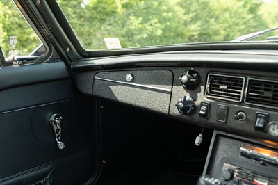 Lot 6 - 1974 MGB GT