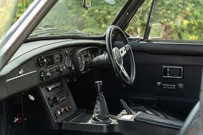 Lot 6 - 1974 MGB GT