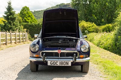 Lot 6 - 1974 MGB GT