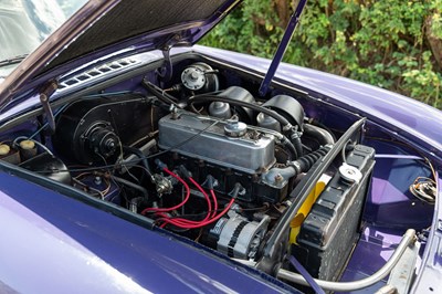 Lot 6 - 1974 MGB GT