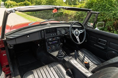 Lot 26 - 1976 MG B Roadster