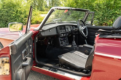 Lot 26 - 1976 MG B Roadster