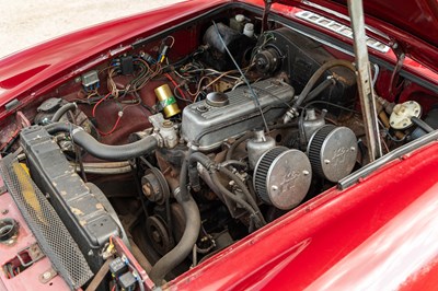 Lot 26 - 1976 MG B Roadster