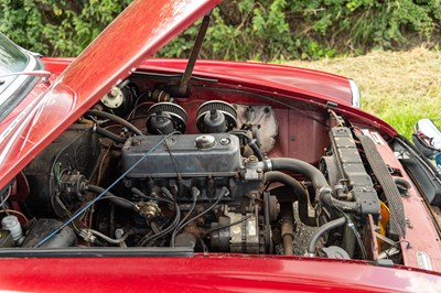 Lot 26 - 1976 MG B Roadster