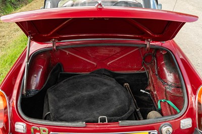 Lot 26 - 1976 MG B Roadster