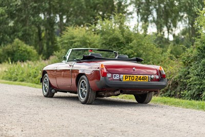 Lot 26 - 1976 MG B Roadster