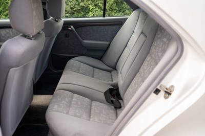 Lot 14 - 1996 Mercedes C200 Classic