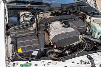 Lot 14 - 1996 Mercedes C200 Classic