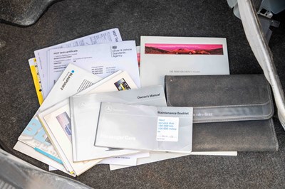 Lot 14 - 1996 Mercedes C200 Classic