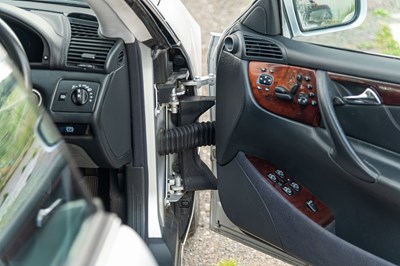 Lot 2000 Mercedes CL500