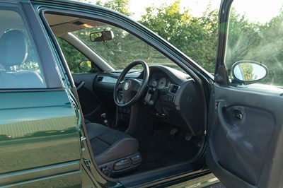 Lot 27 - 2002 MG ZS 120