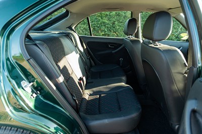 Lot 27 - 2002 MG ZS 120