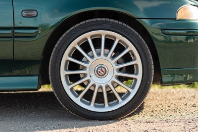 Lot 27 - 2002 MG ZS 120