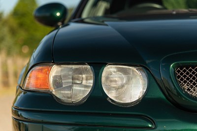 Lot 27 - 2002 MG ZS 120