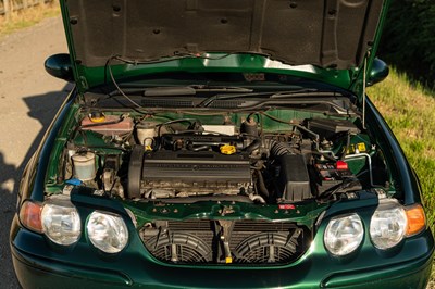 Lot 27 - 2002 MG ZS 120