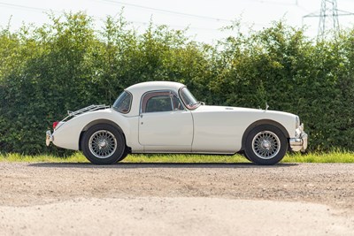 Lot 69 - 1957 MGA 1500 Coupe