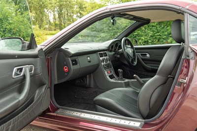 Lot 94 - 2001 Mercedes SLK230