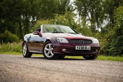 Lot 94 - 2001 Mercedes SLK230