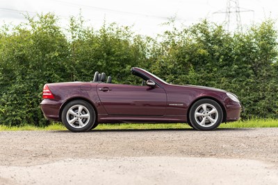 Lot 94 - 2001 Mercedes SLK230
