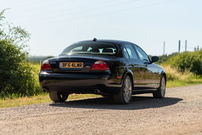 Lot 62 - 2004 Jaguar S Type