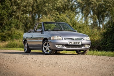 Lot 54 - 1997 Ford Escort Ghia Cabriolet