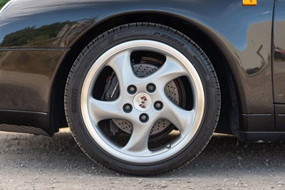 Lot 91 - 1997 Porsche 911 Carrera 2 Cabriolet