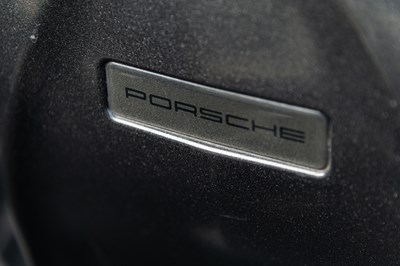 Lot 91 - 1997 Porsche 911 Carrera 2 Cabriolet