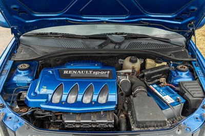 Lot 65 - 2003 Renault Clio Cup Sport 172