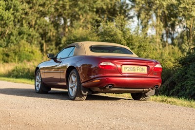 Lot 50 - 1996 Jaguar XK8 Convertible