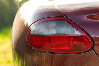 Lot 50 - 1996 Jaguar XK8 Convertible
