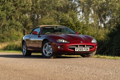 Lot 50 - 1996 Jaguar XK8 Convertible