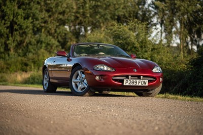 Lot 50 - 1996 Jaguar XK8 Convertible