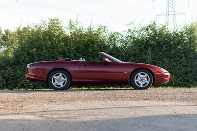 Lot 50 - 1996 Jaguar XK8 Convertible