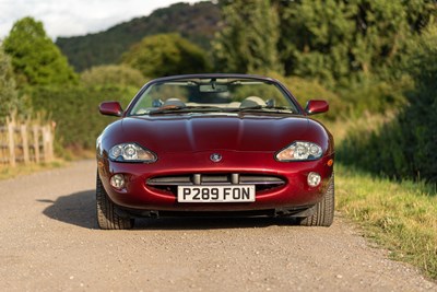Lot 50 - 1996 Jaguar XK8 Convertible