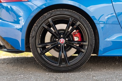 Lot 95 - 2016 Jaguar F-Type SVR