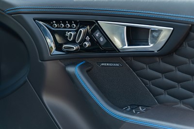 Lot 95 - 2016 Jaguar F-Type SVR