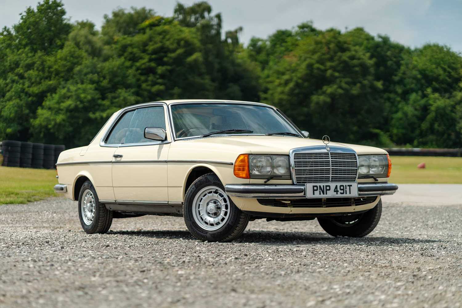 Lot 117 - 1978 Mercedes 280CE