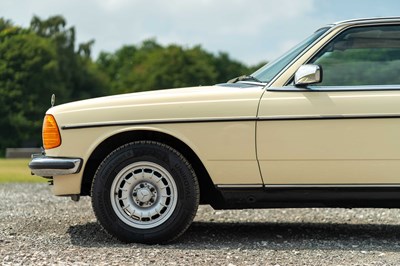 Lot 117 - 1978 Mercedes 280CE