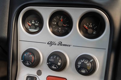 Lot 8 - 1999 Alfa Romeo GTV 3.0 V6 24v Lusso