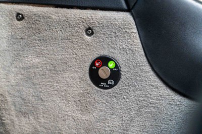 Lot 8 - 1999 Alfa Romeo GTV 3.0 V6 24v Lusso