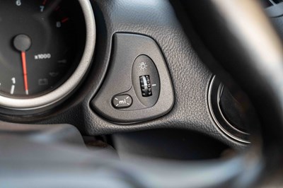 Lot 8 - 1999 Alfa Romeo GTV 3.0 V6 24v Lusso