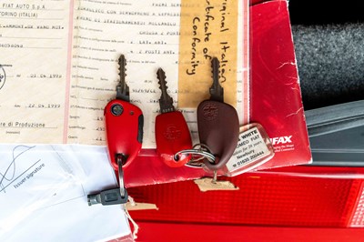 Lot 8 - 1999 Alfa Romeo GTV 3.0 V6 24v Lusso