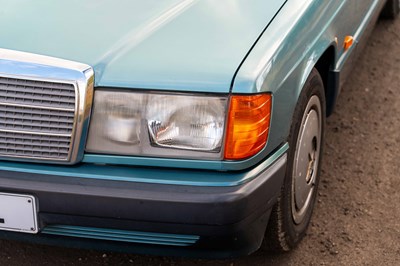 Lot 24 - 1992 Mercedes 190E