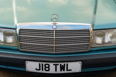 Lot 24 - 1992 Mercedes 190E