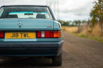 Lot 24 - 1992 Mercedes 190E