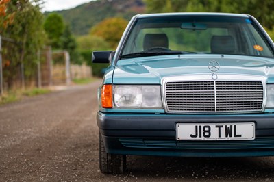 Lot 24 - 1992 Mercedes 190E