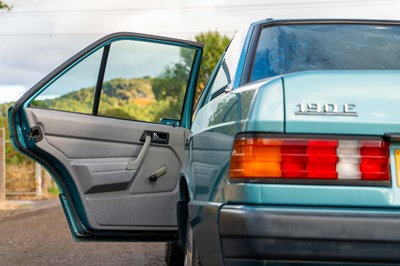 Lot 24 - 1992 Mercedes 190E